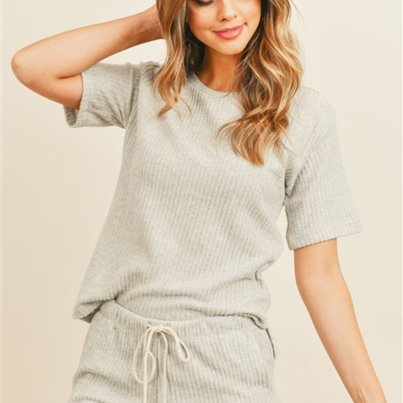 LIGHT GRAY TOP & SHORT SET - Picture 6 of 13